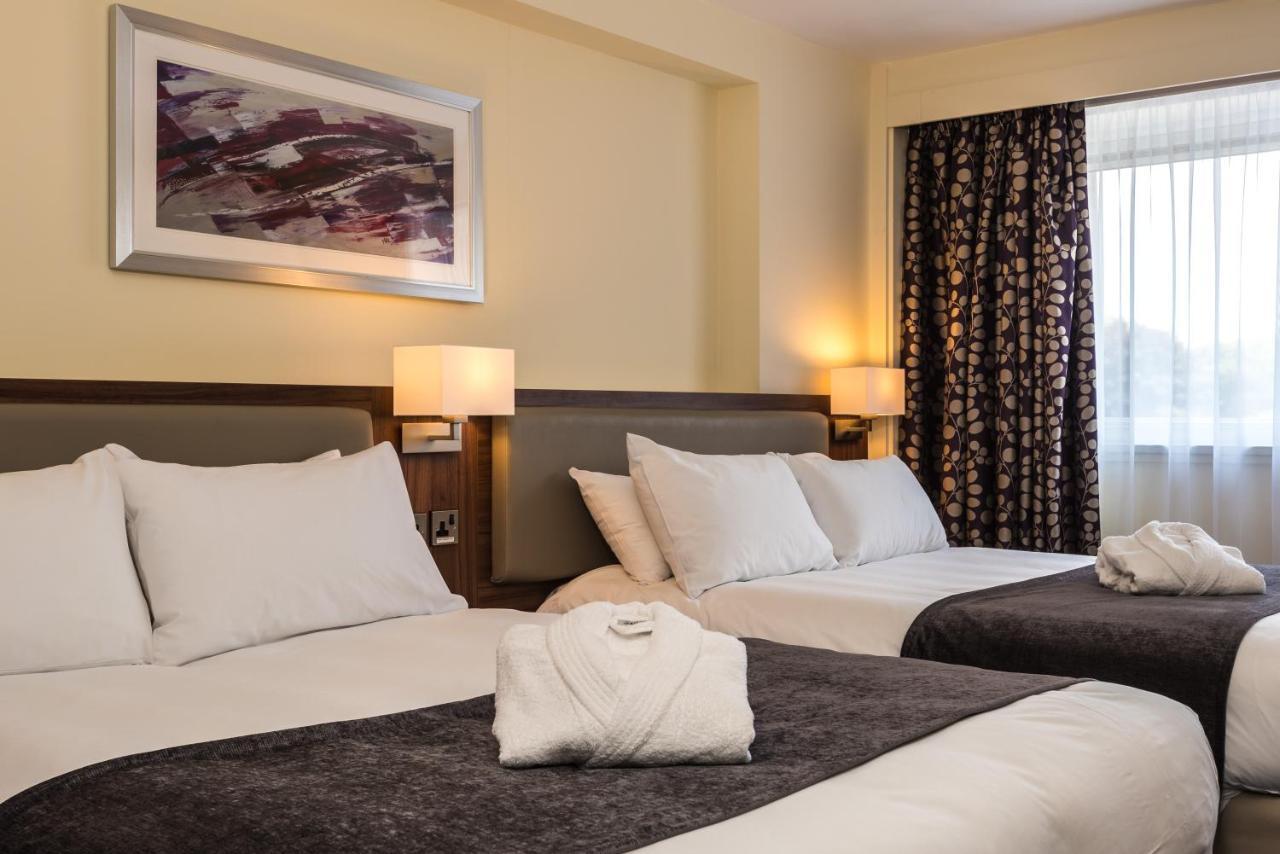 Holiday Inn Colchester By Ihg Exterior photo