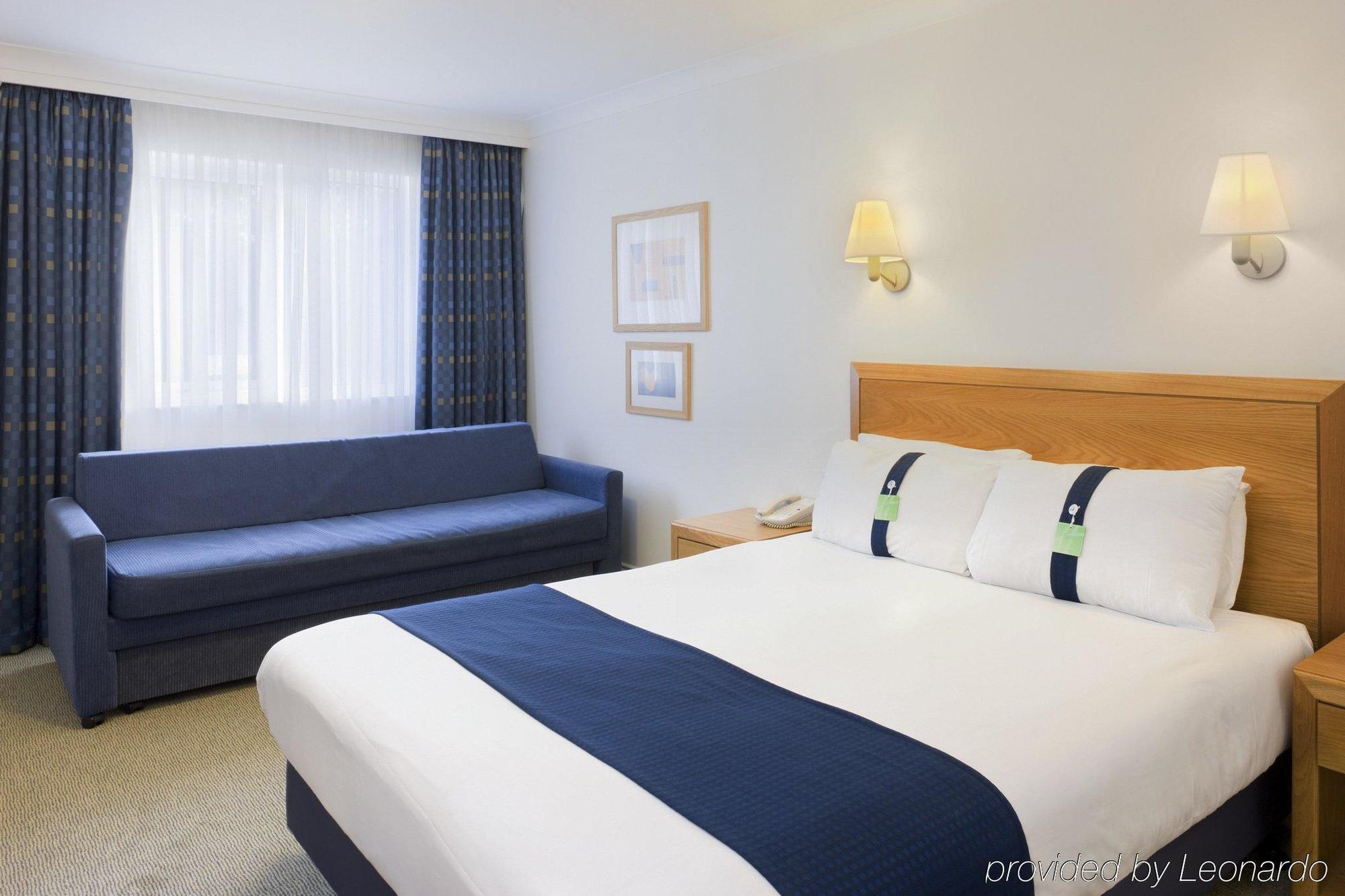 Holiday Inn Colchester By Ihg Exterior photo