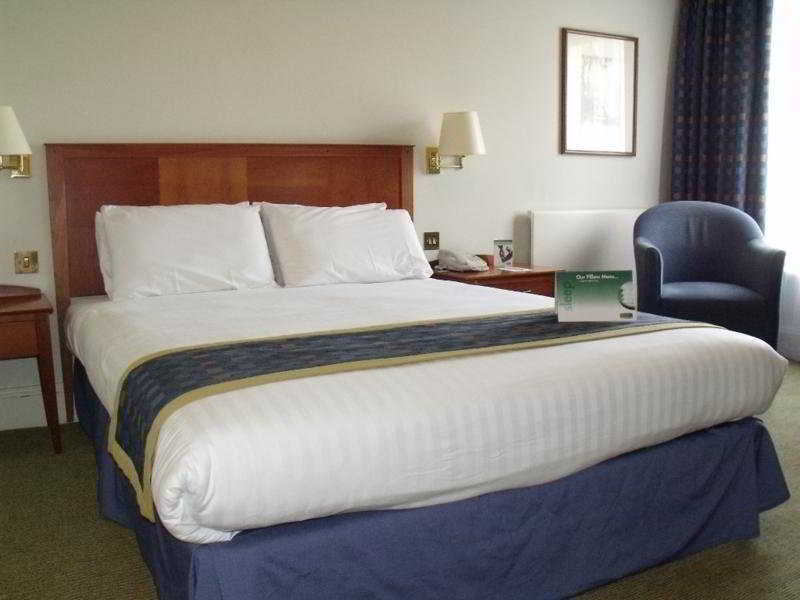 Holiday Inn Colchester By Ihg Room photo