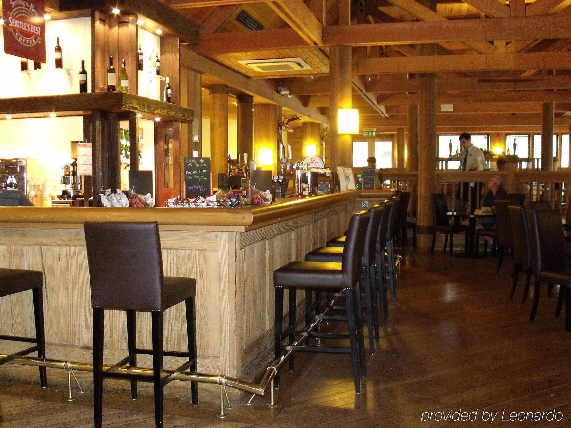 Holiday Inn Colchester By Ihg Restaurant photo